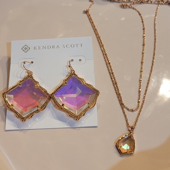 NWT BEAUTIFUL KENDRA SCOTT FACETED EARRINGS & LAYERED NECKLACE BUNDLE - Picture 3 of 13
